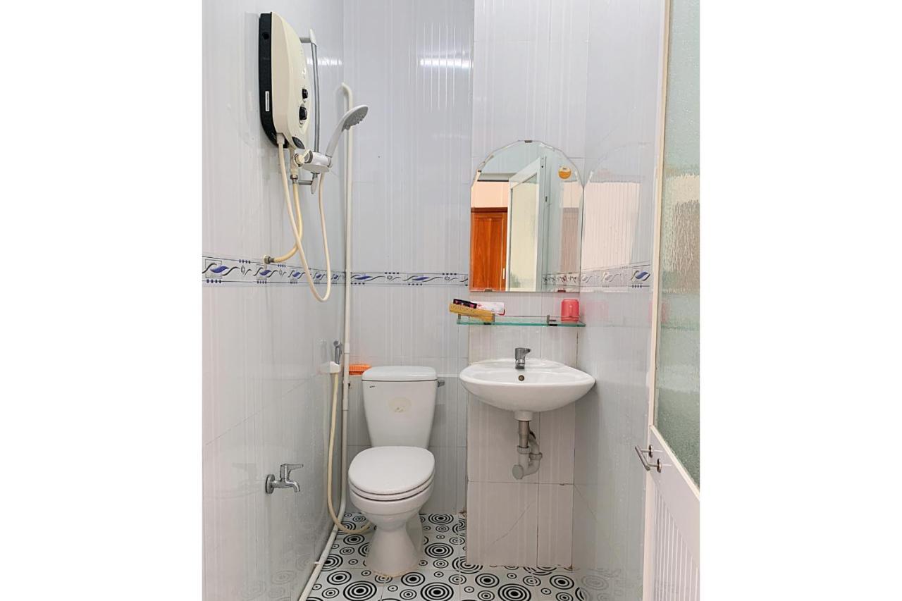 Ngoc May Guesthouse Чау-Док Экстерьер фото