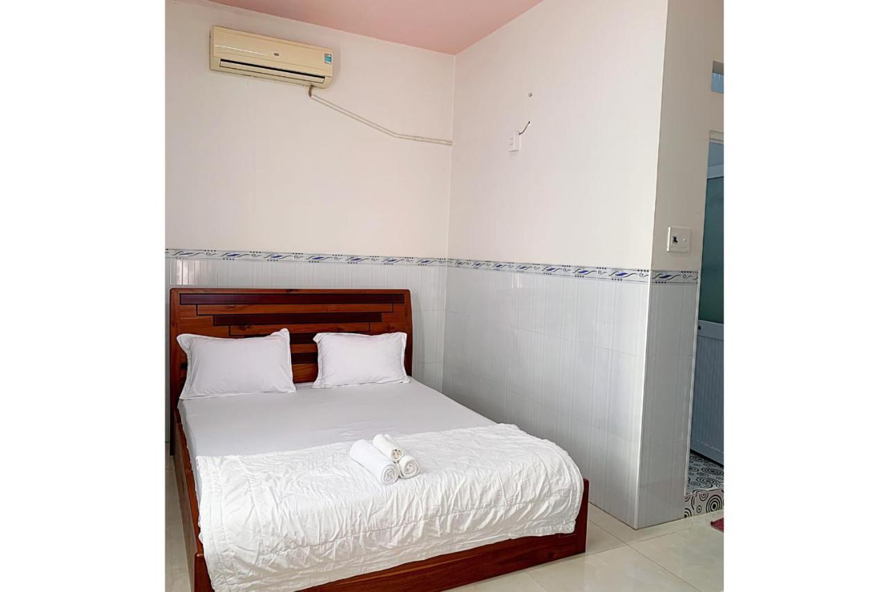 Ngoc May Guesthouse Чау-Док Экстерьер фото