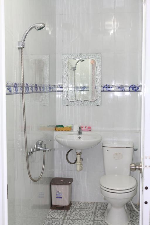Ngoc May Guesthouse Чау-Док Экстерьер фото